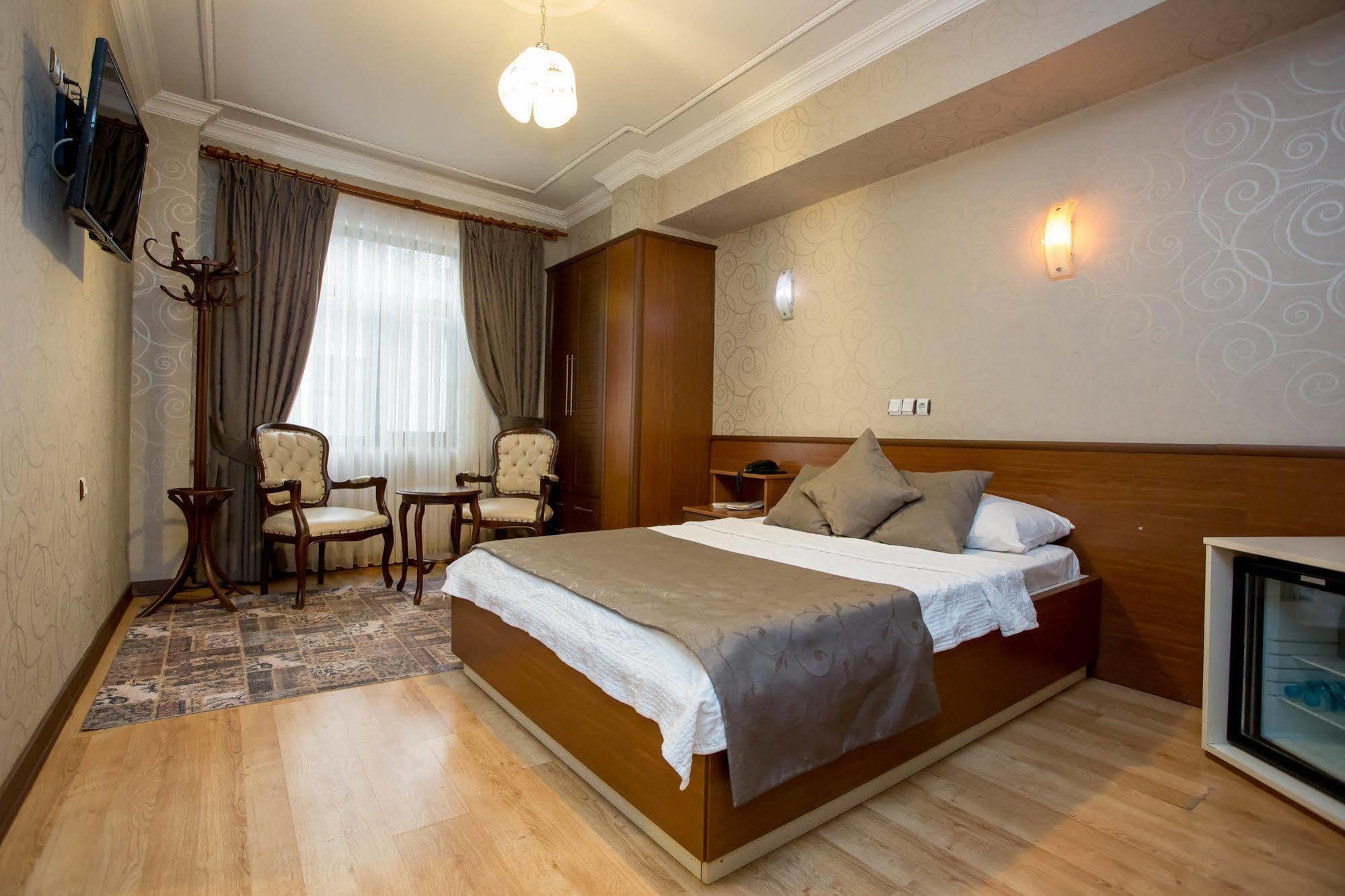 Hotel Pera Capitol Istanbul Bagian luar foto